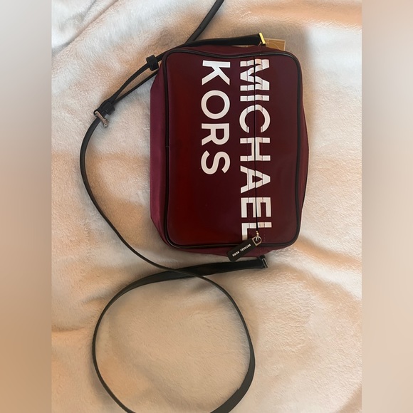 Michael Kors Crossbody - Picture 5 of 6